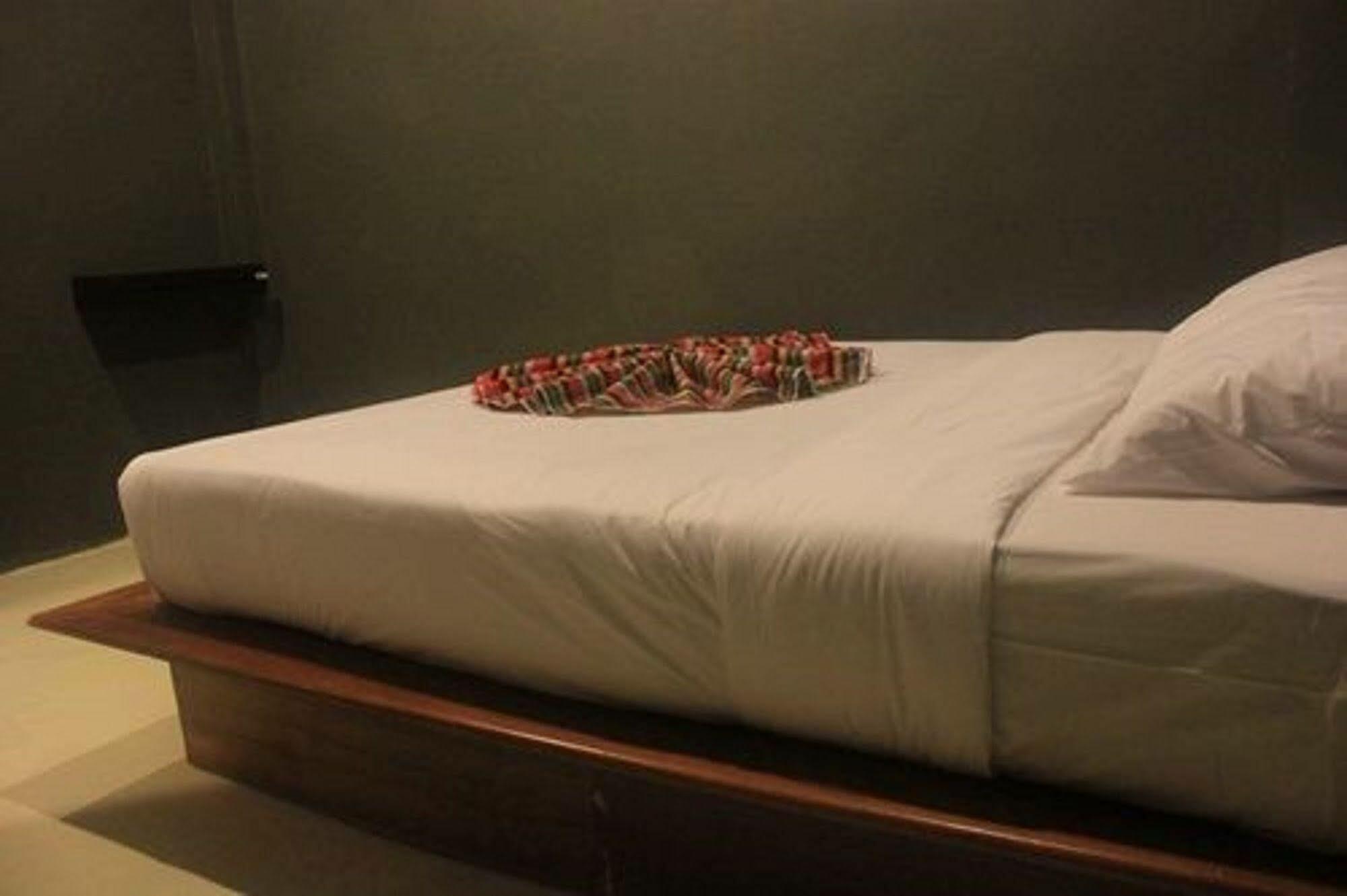 Pi Coco Hostel Chaweng Beach Buitenkant foto